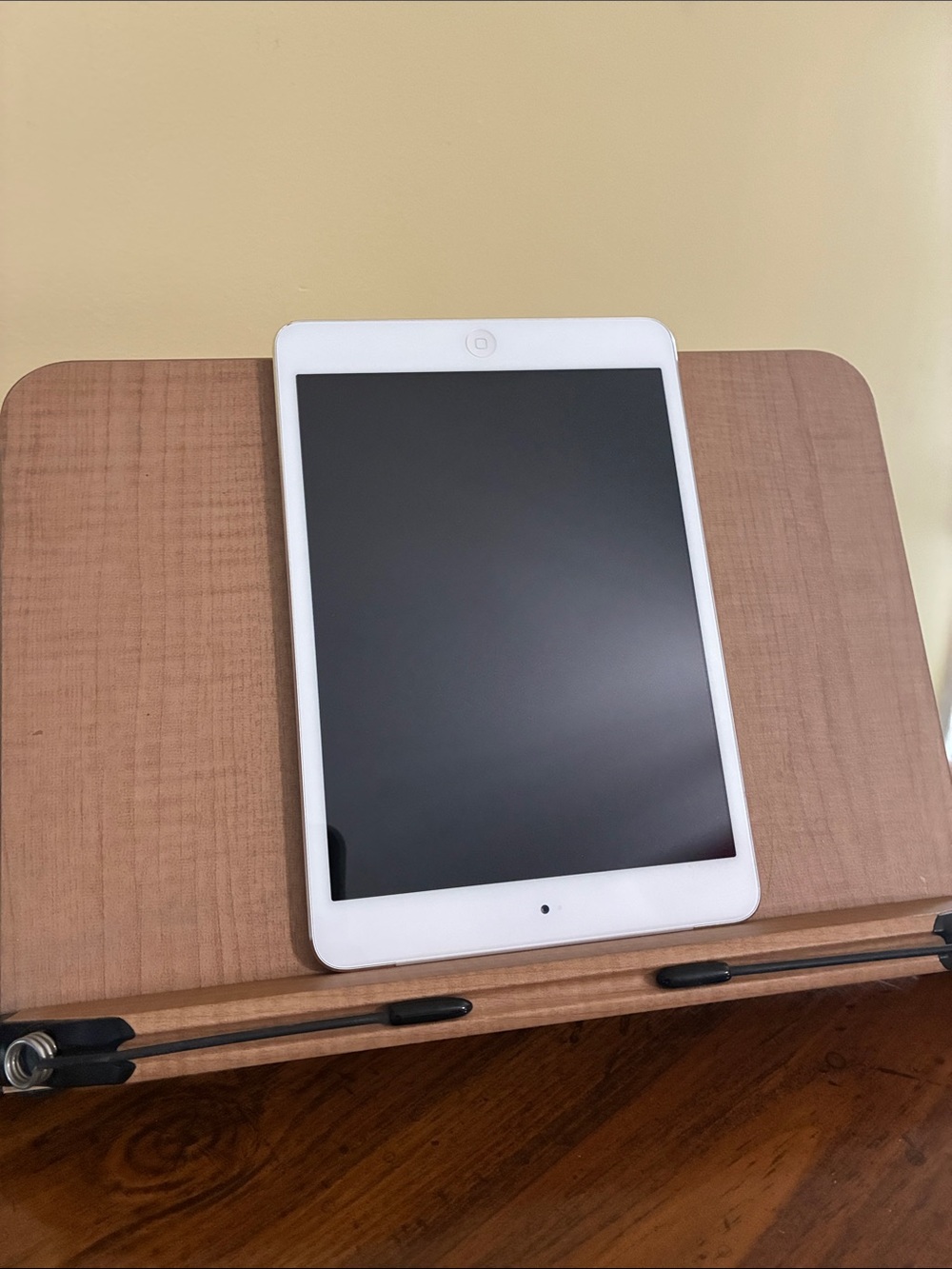 Adjustable Book/Tablet Stand (11.5” x 8”) - Picture 3 of 14